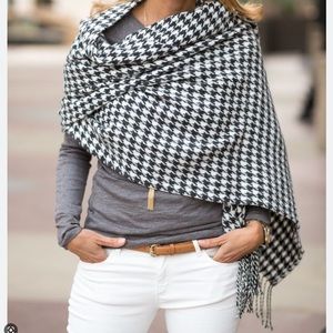 Black & White Oversized Wrap - One Size